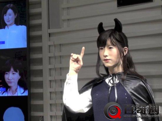 最新人形机器人在日本诞生 还会说三门语言