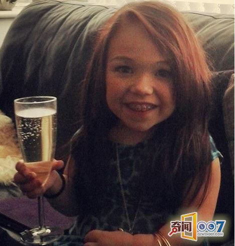 19岁花样少女，身体却像两岁婴儿