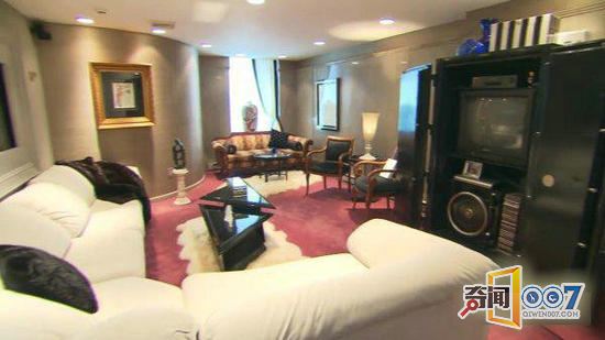 女子买旧银行大楼 里面发现太惊人