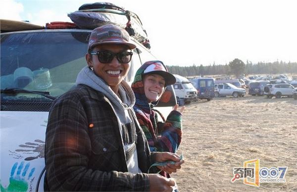 在路上！揭秘美国梦背后的房车族生活