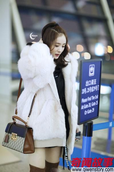 杨幂冬天穿成这样，网友喊话刘恺威去给杨幂买秋裤_0