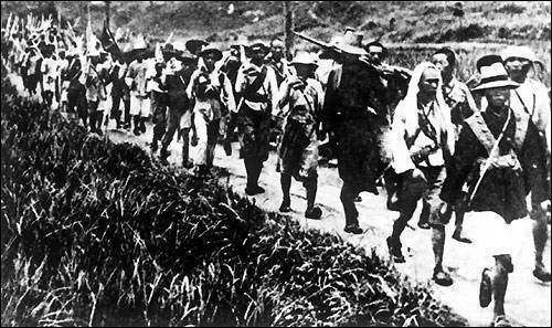 此人送几船鱼给红军，师长说：你！搞后勤！结果一干就是二十年！