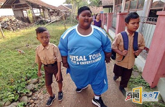 永远饥饿”的男孩