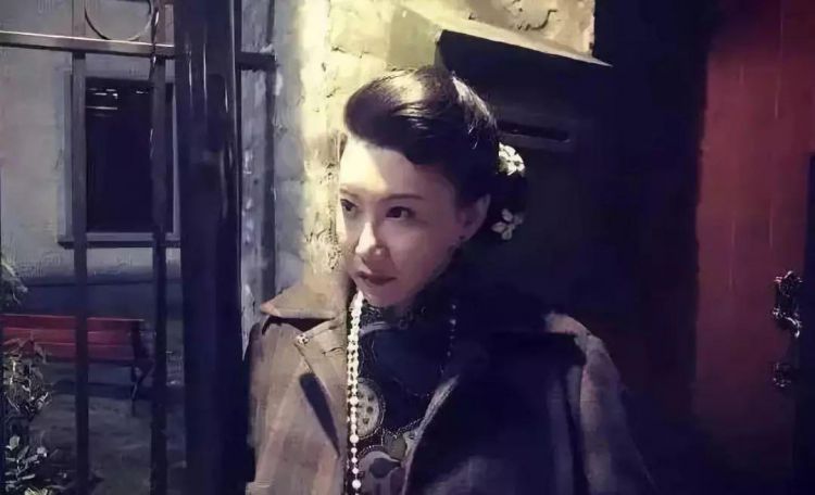 曾被周星驰雪藏近十年，看38岁的她励志人生！