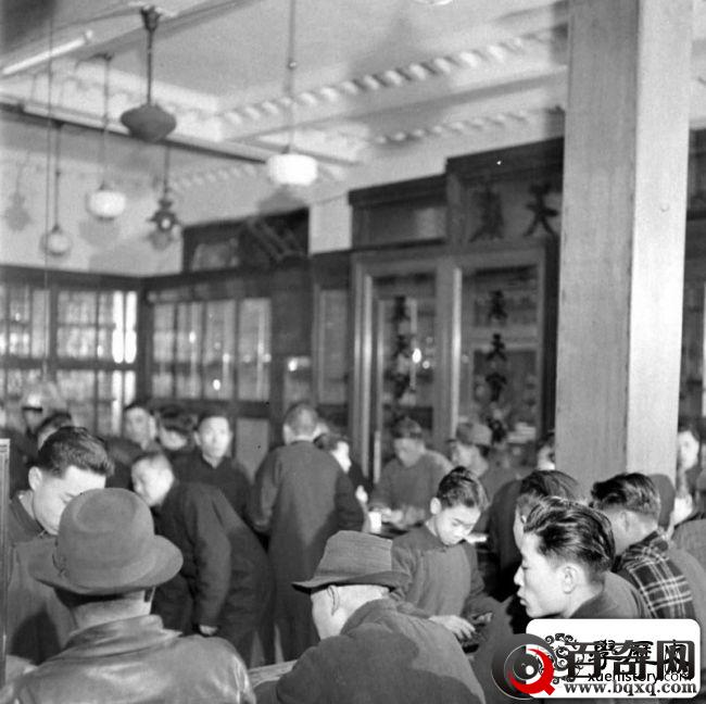 “一斗米2千万元”，17张老照片披露1947年通货膨胀的窘境