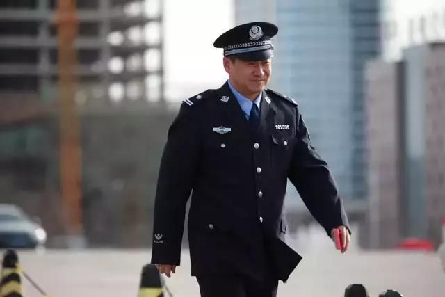 低调的他，终于创造了历史