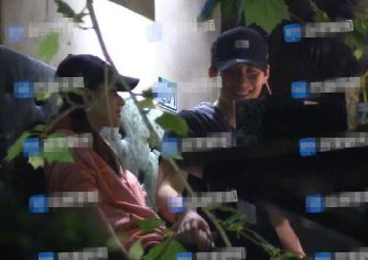 窦骁、何超莲官宣拍拖，这波狗粮触不及防！