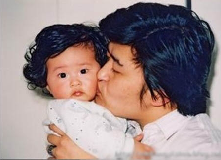 刘欢相识9天闪婚的老婆现长这样，怪不得刘欢不愿公开