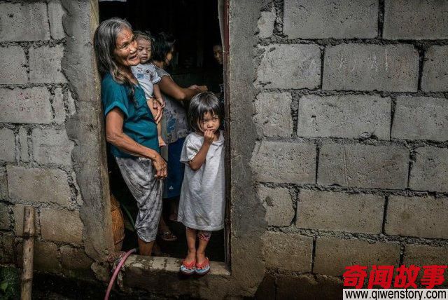 人间惨象：菲律宾禁毒战背后的家庭悲剧