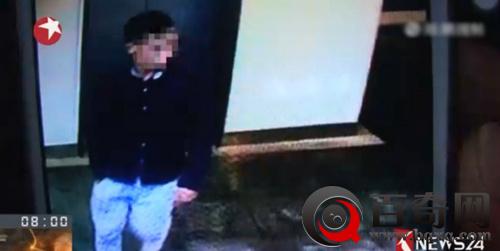 外卖员强奸案告破 嫌犯从江西押解回上海 已交代诱骗被害人开门和实施作案的