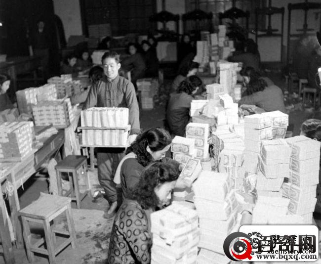 “一斗米2千万元”，17张老照片披露1947年通货膨胀的窘境