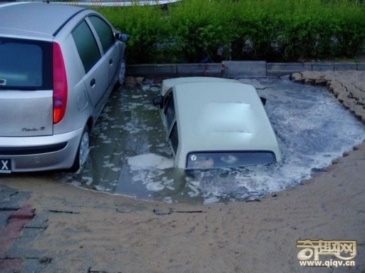 意想不到的车祸现场，诡异