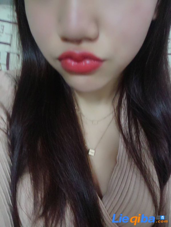 大学寝室四女生整形求嘟嘟嘴 是为了以后方便找工作_1