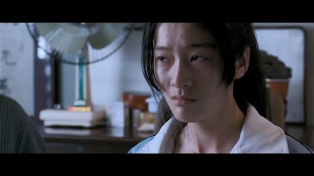 尘封五年终于上映！《狗十三》是一把刺痛中国家庭教育的匕首？