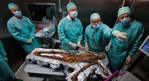 欧洲冰封5300年冰人木乃伊