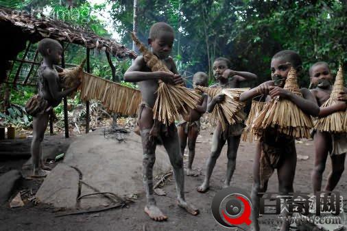 矮人族真的存在吗？中国神秘的穴居地