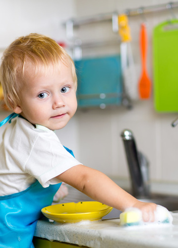 男孩患食品恐惧症四年未吃饭 靠营养机过活(图)