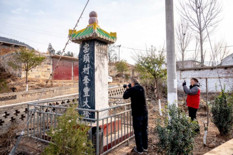 村头夺丰桥河神庙：都是群众捐款修建，修桥多的捐5万少的10元