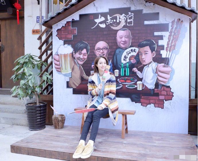 董璇卖二手上千件，“苦情贤妻”人设引众议：难道亏空还没填平？