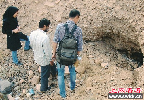 现场挖掘元青花瓷并告知来历