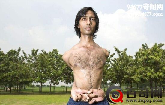 真实存在的橡胶人，能把自己塞进微波炉(身高1.7米)