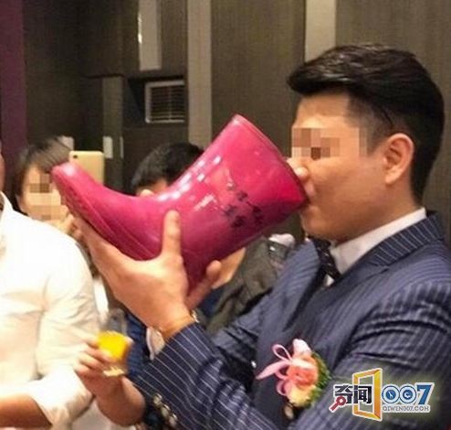 用雨鞋盛酒然后让新郎喝 不带这么坑人的