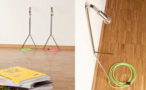 LeanOn 靠墙 立正 点灯 这是一盏落地灯设计