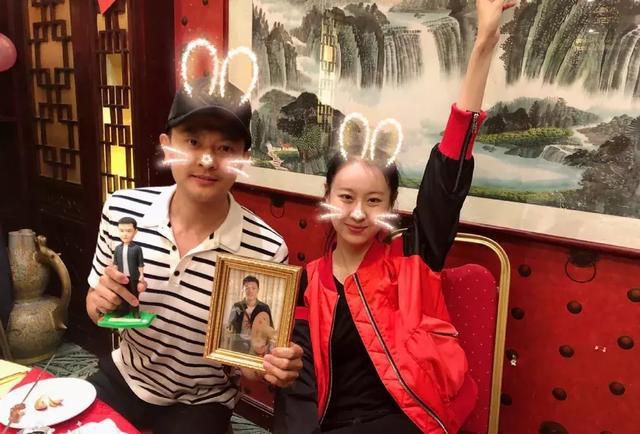 演女主却没被胡歌带红的她，只因长相老气？她的近照被说像郑爽