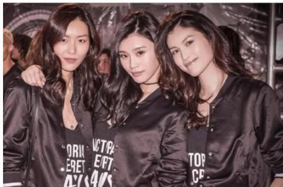 她当模特比瞿颖火，嫁央视名导却离婚，转型做设计师，带女儿走秀