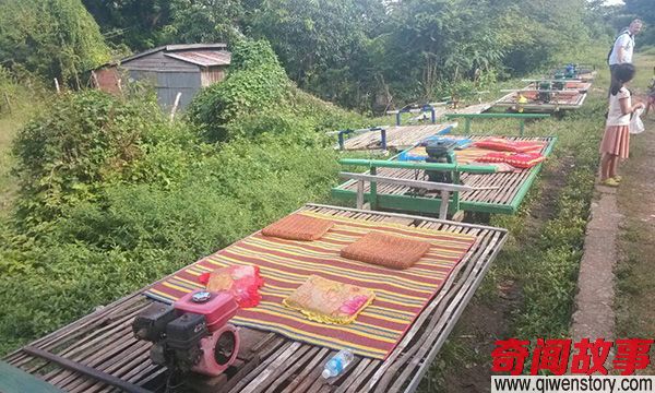 几十年来摇摇晃晃 柬埔寨竹火车见证了一段历史