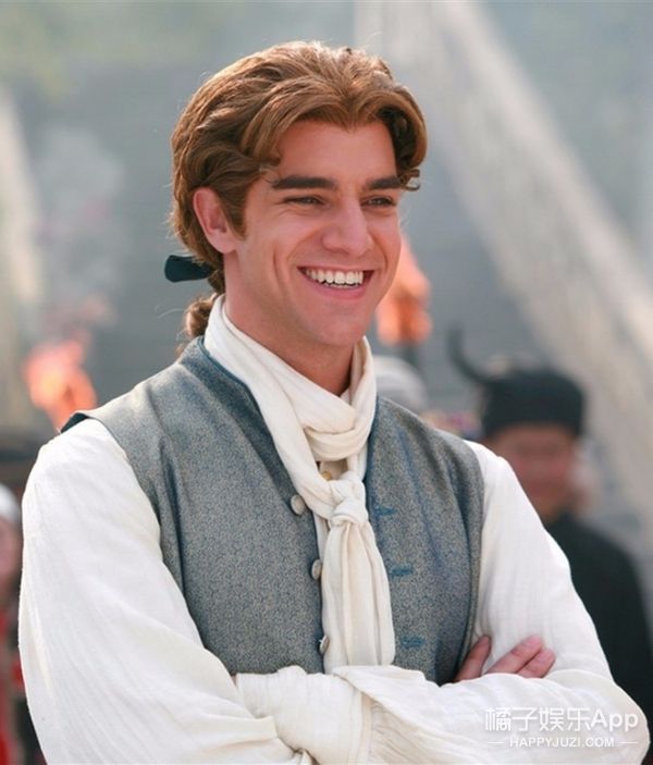 还记得《新还珠格格》里的洋人班杰明吗？他现在变这样了