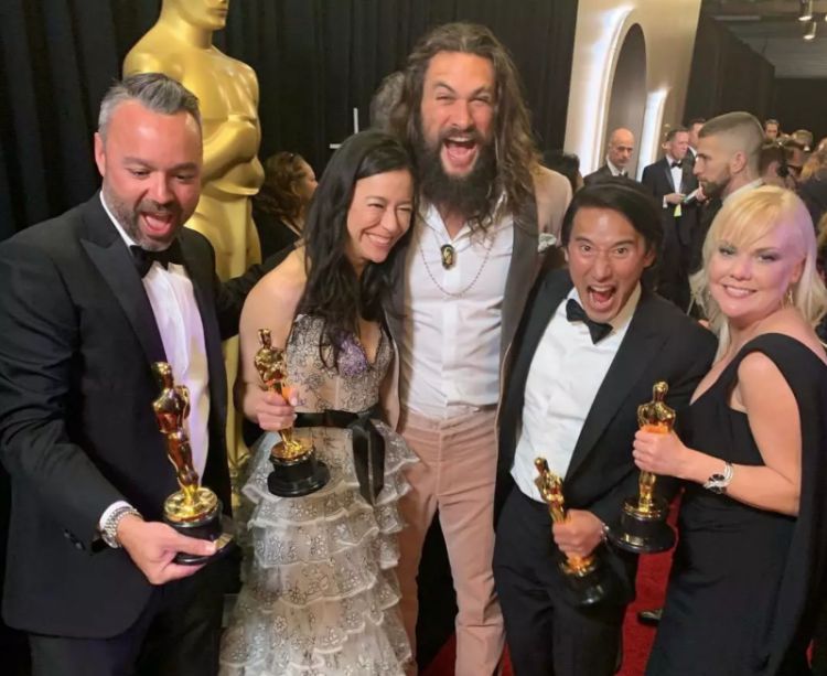 豆瓣9.1，每天都有无数人问他死了吗？