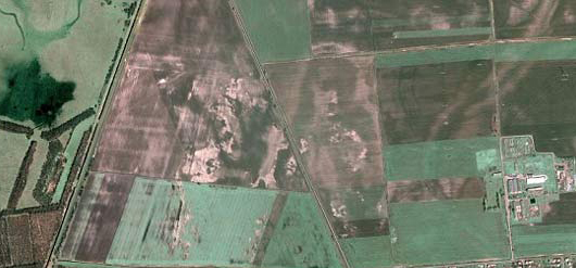 山体滑坡断面,农田惊现“耶稣像”耶稣雕像“流血”事件