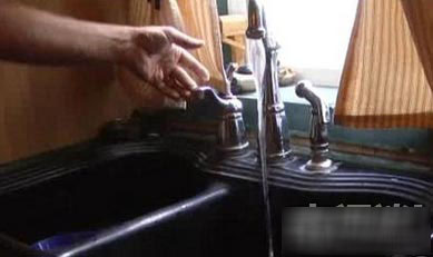 美国蒙大拿州居民家中水龙头竟流出含纯金物质金沙