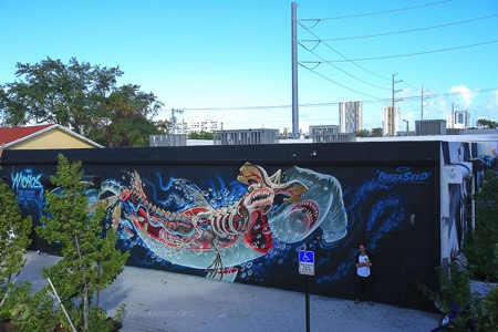 街头解剖艺术绘画 恐怖之中充满艺术气息