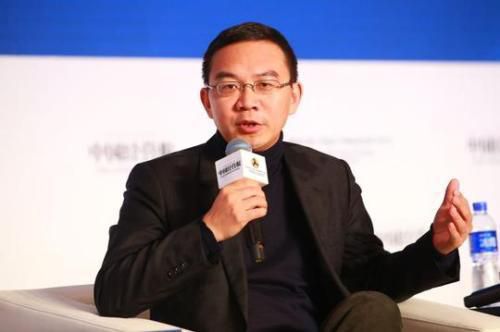 47岁郎永淳近照曝光，曾为救妻辞职央视，今发福严重老到认不出！