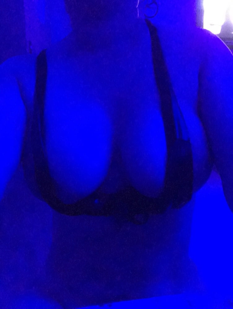 17名无辜的女大学生，在朋友圈刷到了自己的“裸照”