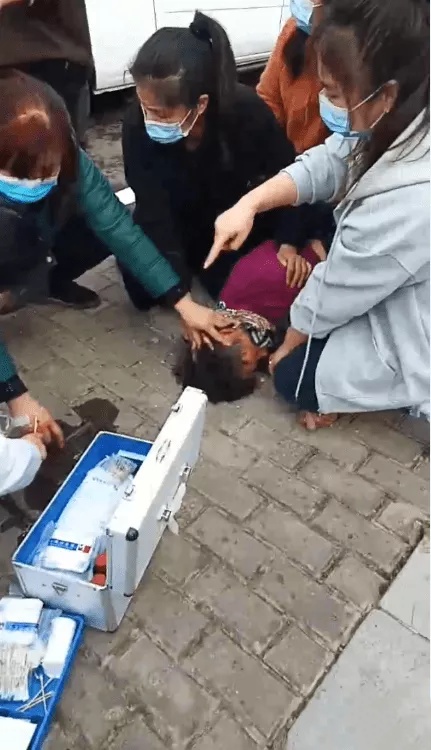 又因强拆老人被打断肋骨女儿竟遭扒衣