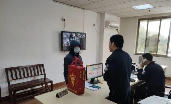 撞倒外卖小哥后，浙江女子的决定出乎意料