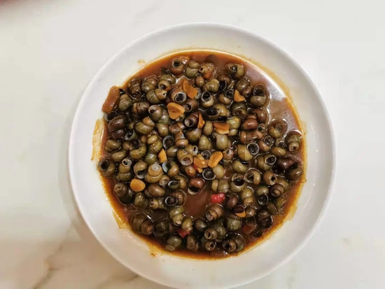 俞敏洪散记：在世事无常间寻觅安心