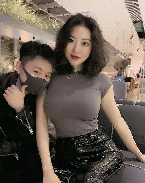 刘强东事件女主角真容曝光，网友看后：老刘的确是个脸盲