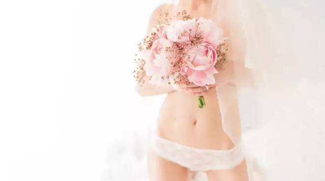 裸体婚纱照你敢吗？