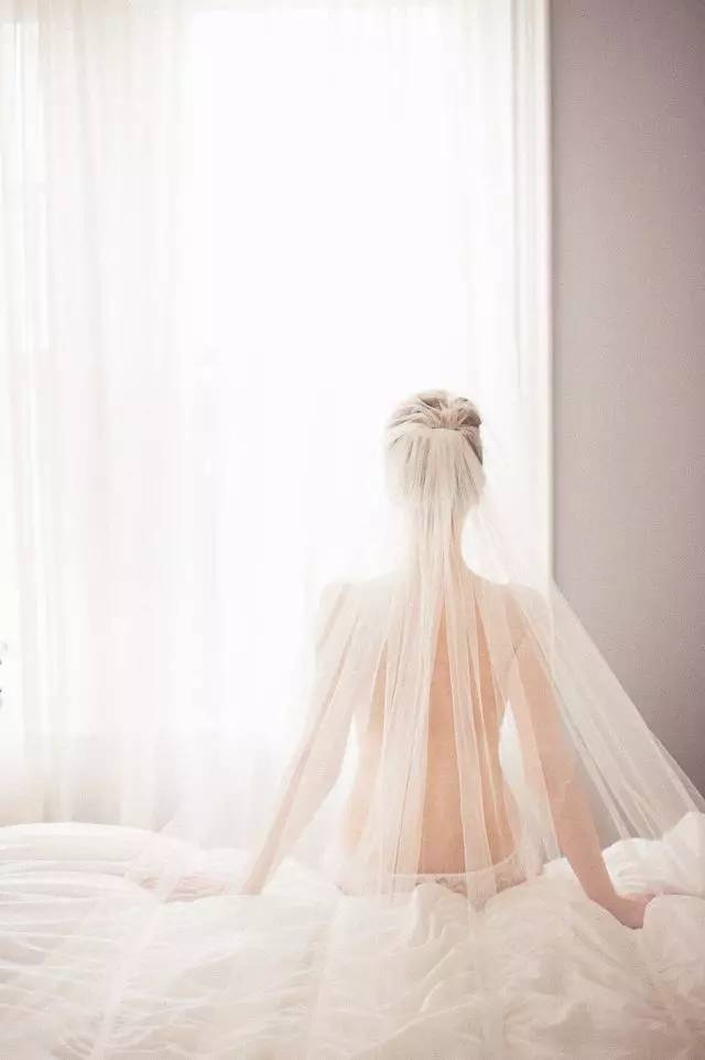 裸体婚纱照你敢吗？