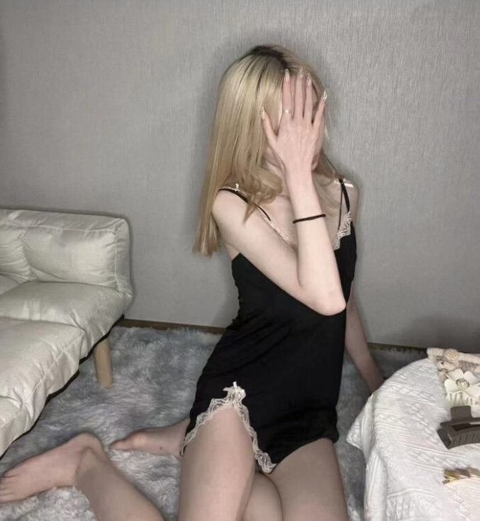 拼夕夕骚货母狗买家秀