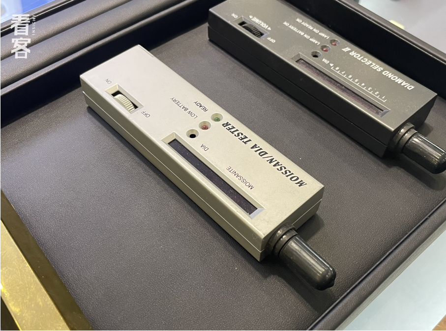 走进典当行的人，生活早已没有退路