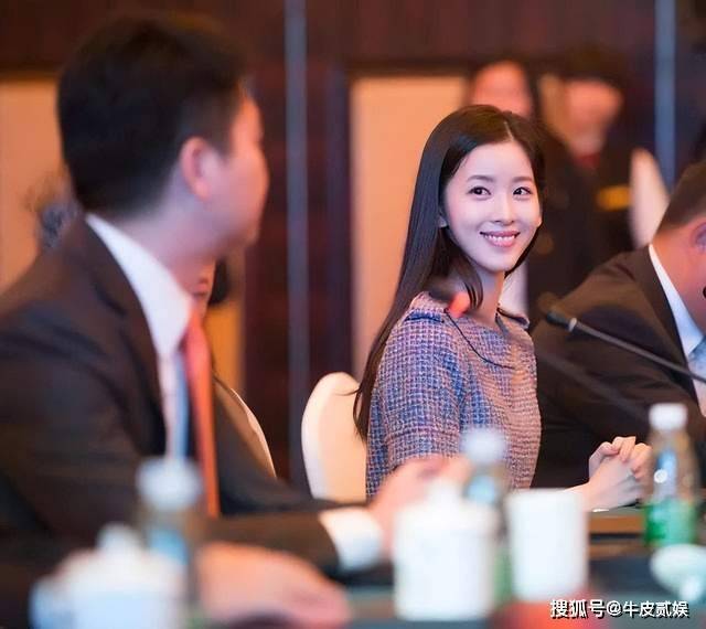 章泽天29岁怀二胎，她才是人间清醒