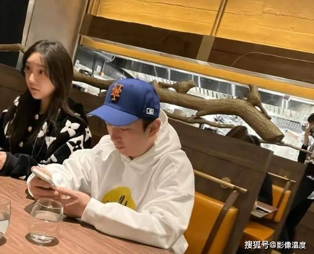 王思聪最近真疯狂：8大美女陪同，高调打麻将，突然又爆火到日本