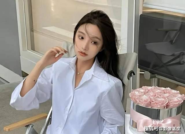 王思聪最近真疯狂：8大美女陪同，高调打麻将，突然又爆火到日本