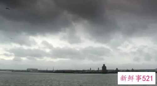 女人梦见阴天是什么意思