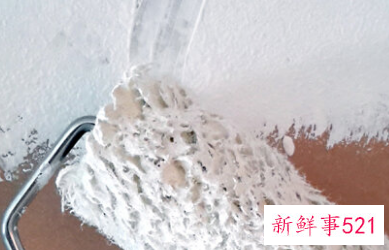 墙上有划痕怎么办